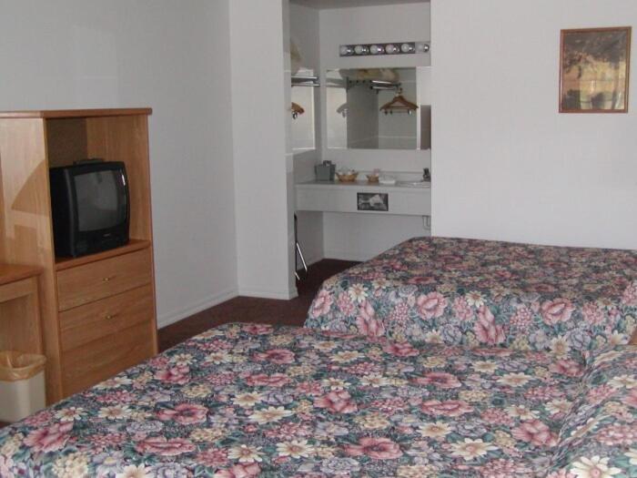 Dude & Roundup Motel West Yellowstone Phòng bức ảnh