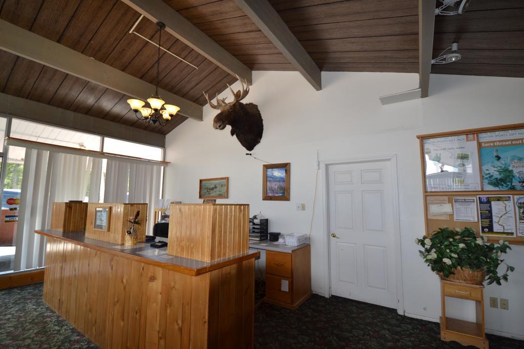 Dude & Roundup Motel West Yellowstone Ngoại thất bức ảnh